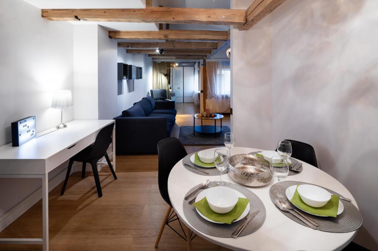 Merkela Loft Apartment Beside Vermanes Park 里加 外观 照片